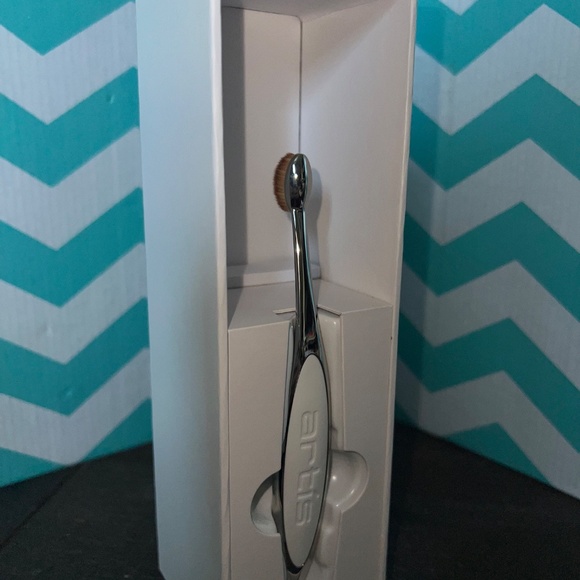 Artis Oval Brush - Oval 3 - NEW IN BOX NIB - Picture 4 of 4